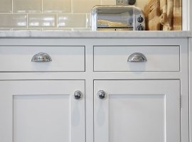 Chiddingfold-White-Shaker-Kitchen-CS6