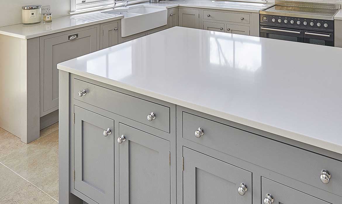 Wgite composite stone kitchen worksurface